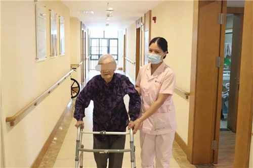 不管说得再好听，死都不会去养老院