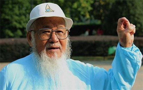 积极应对我国老龄化问题，各地探索居家养老服务应对老龄化挑战