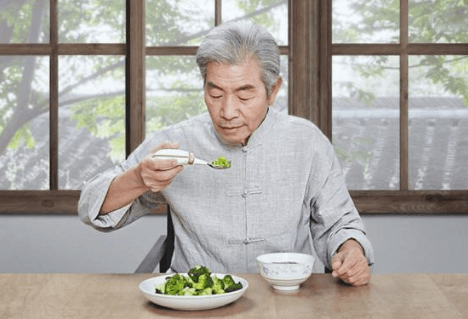 老年人吃饭注意事项多 这几条你一定要知道！