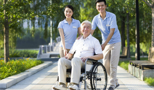 让老人入住养老院就是不孝？——大连养老网