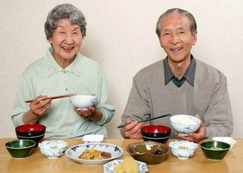 老人秋冬饮食要注意 这五个要点是关键