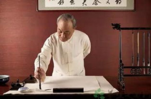 大连养老网分享老人练习书法的好处