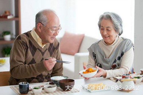 百岁老人健康秘诀竟是12种饮食习惯
