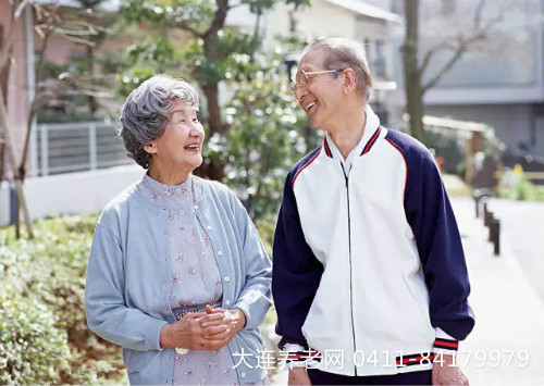 老年夫妻应怎样相处？