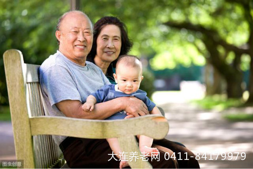 千万不要让这几种老人带孩子,会后悔终生!