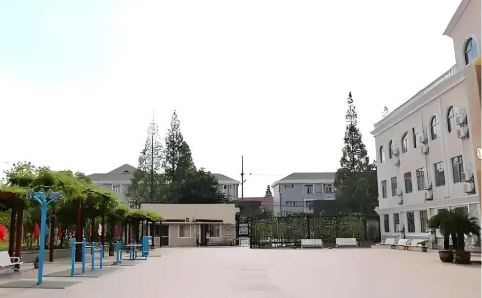 阿兹海默症老人如何选择合适的养老院？