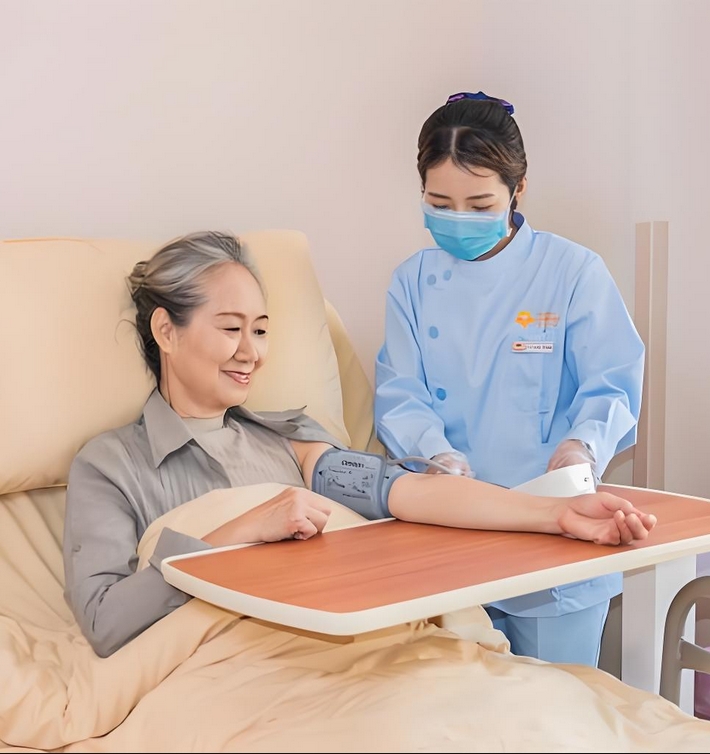 如何让老人适应养老院环境？