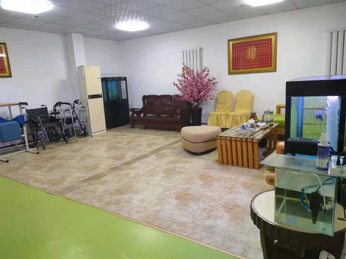 大连选养老院有人免费带路？内部服务流程首次公开